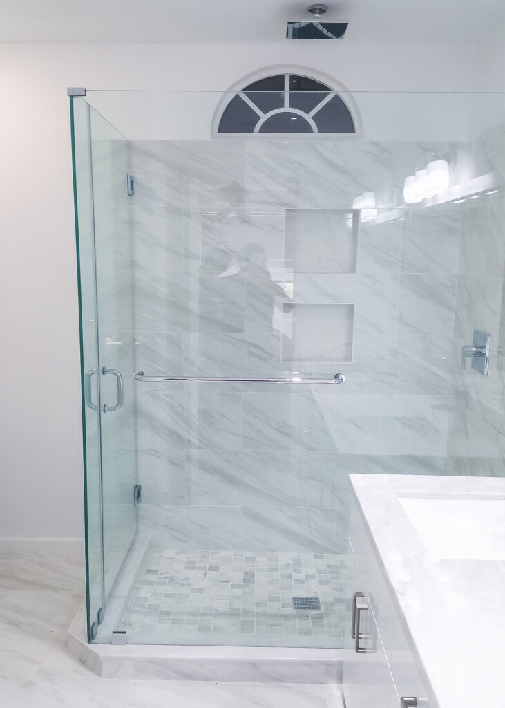 SHOWER DOOR L SHAPE frameless