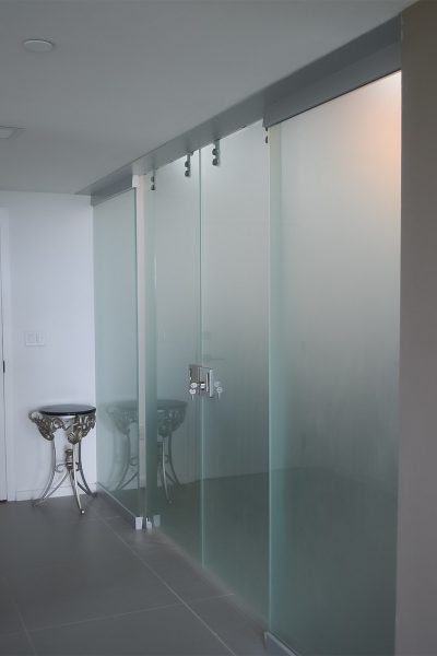 best glass partition